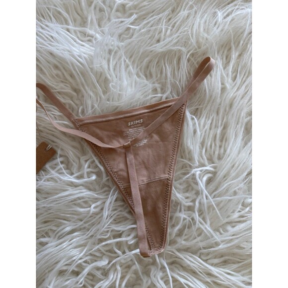 Skims Fits Everybody T-String Thong Clay Size XS - Picture 5 of 7